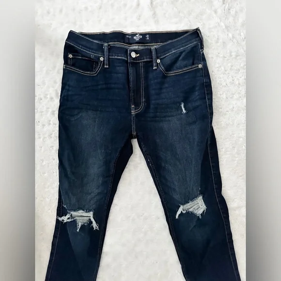 NWOT- HOLLISTER Men’s Distressed Dark Wash Skinny Jean - Picture 3 of 10